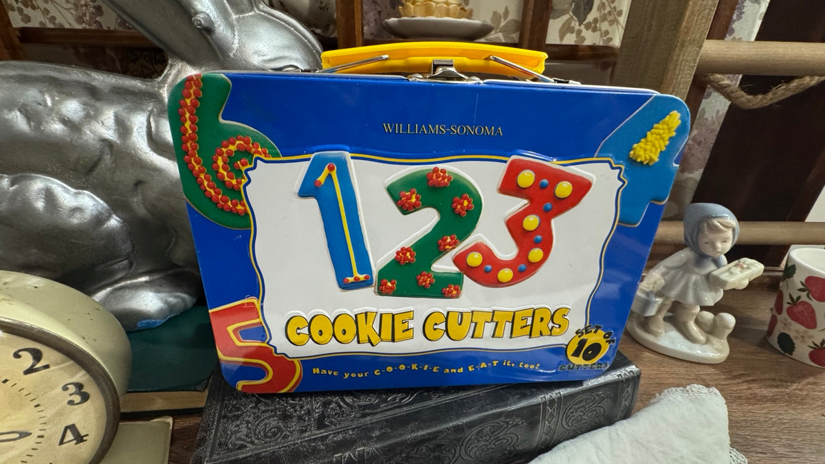 Williams-Sonoma 1-2-3 Number Cookie Cutter Set – 10 Pc Tin