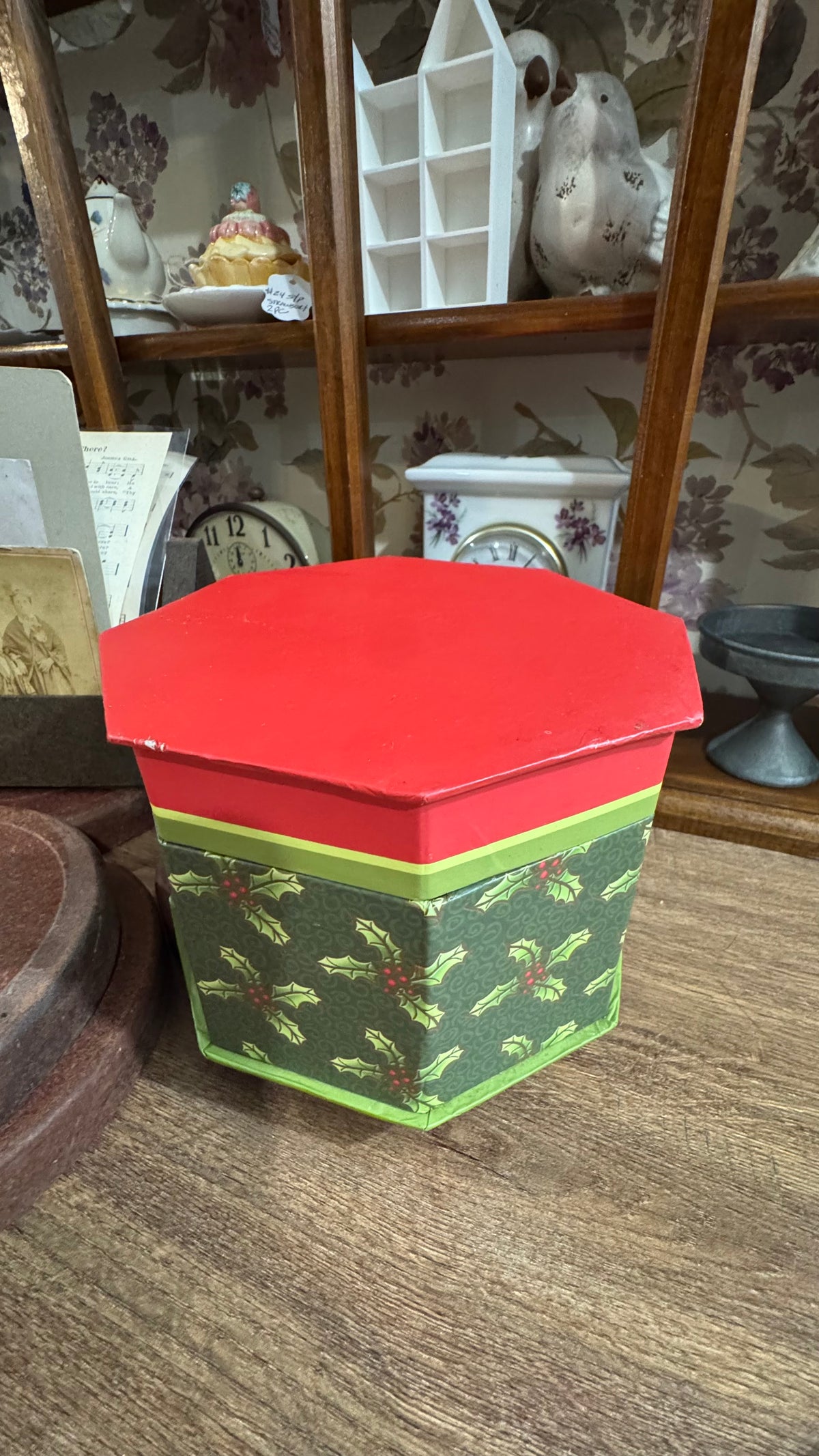 Set of 5 Christmas Holly Nesting Boxes with Lids