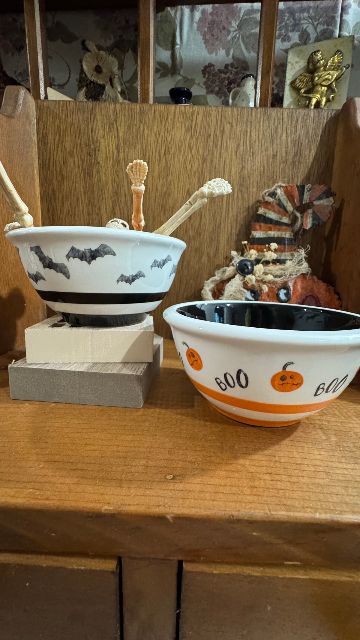 Potter’s Studio Halloween Ceramic Bowls – Set of 2