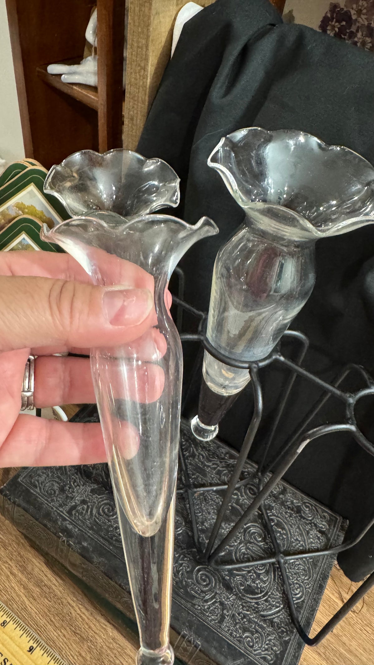 3 Glass Bud Vases with Black Metal Stand – Ruffled Flower Design