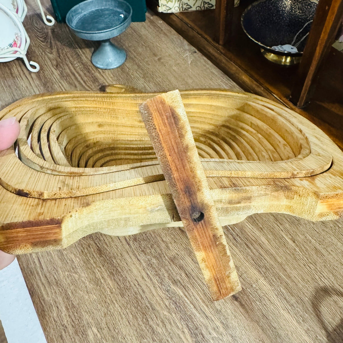 Vintage-Style Bamboo Collapsible Apple Basket – Folding Puzzle Basket