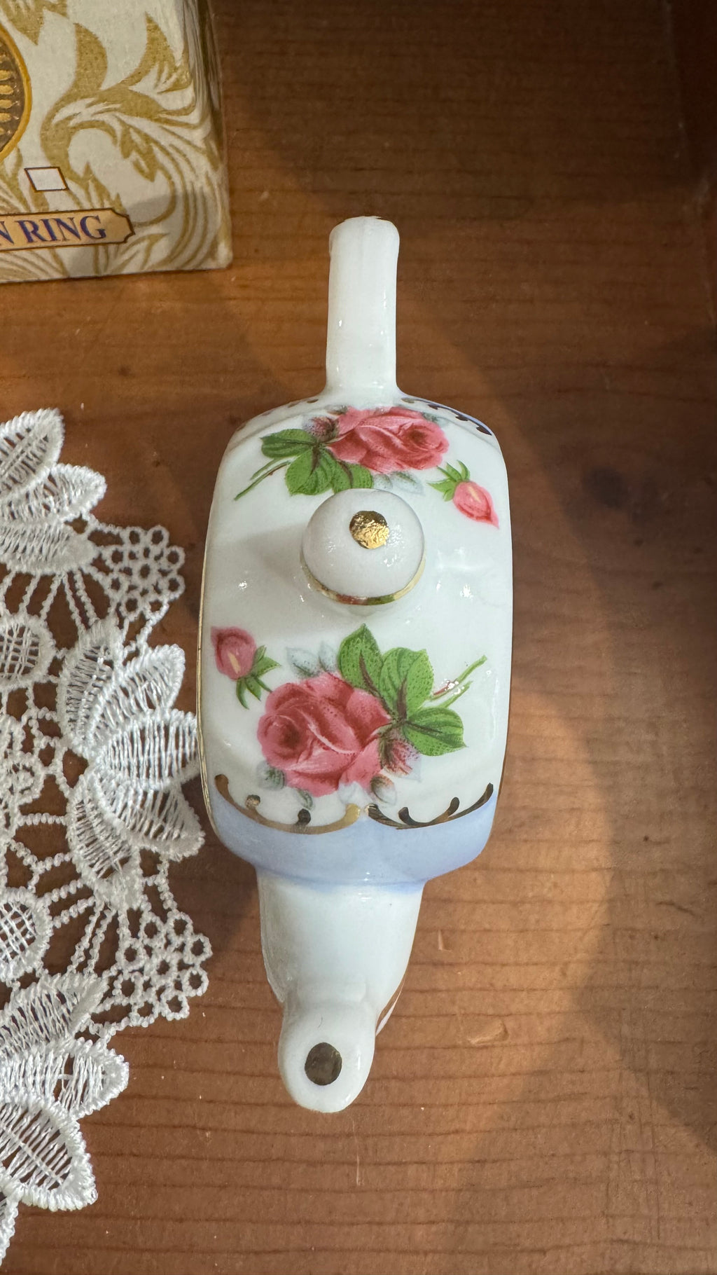 Set of 5 Cracker Barrel Porcelain Teapot Napkin Rings – Pastel Floral & Gold Trim – Boxed