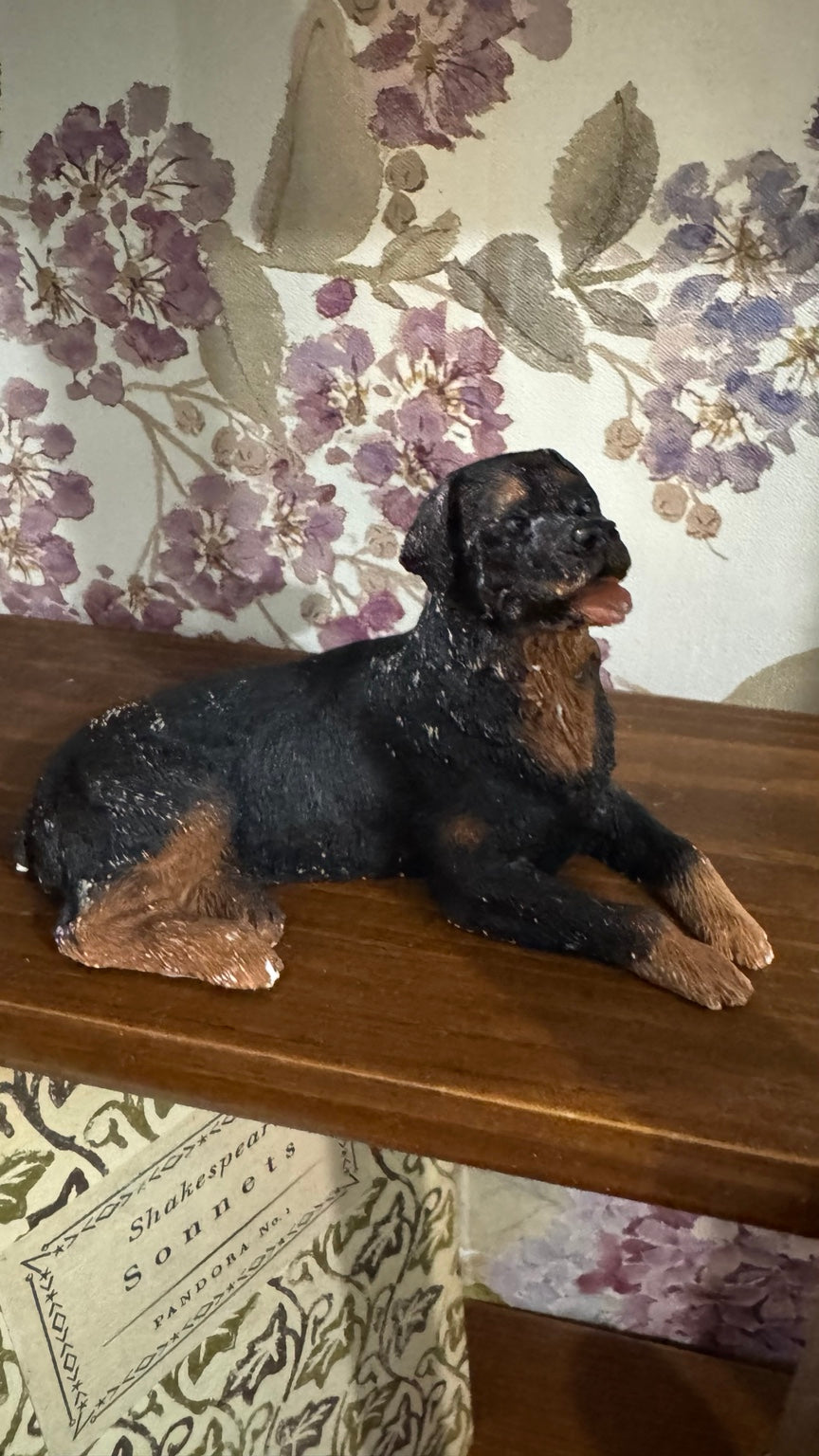 Vintage Stone Critters Rottweiler Dog Figurine – United Design