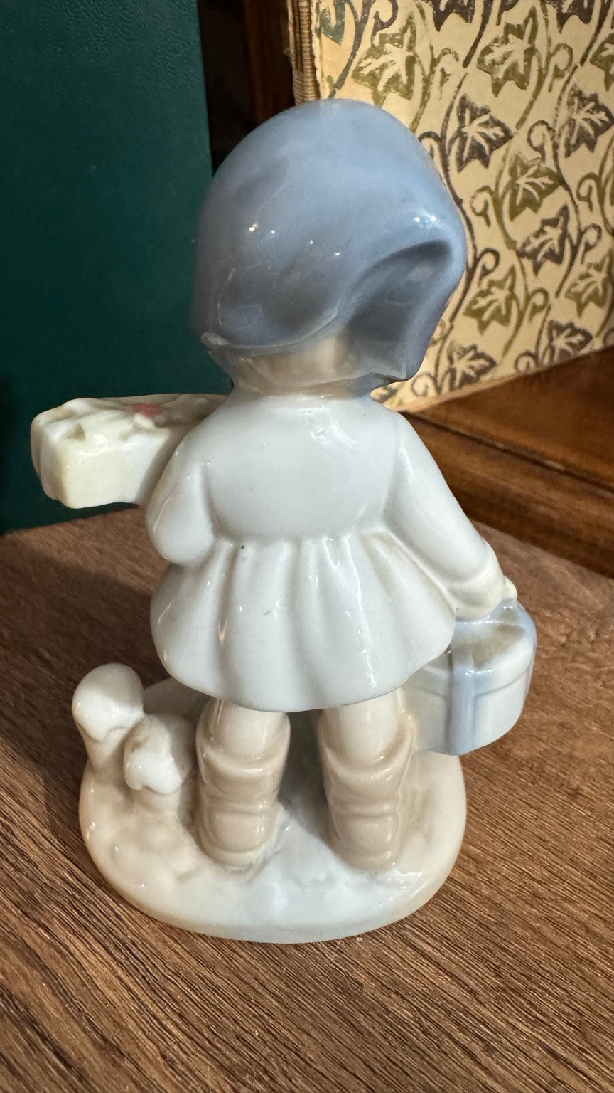 Mirmasu Porcelain Girl Figurine – Blue & White