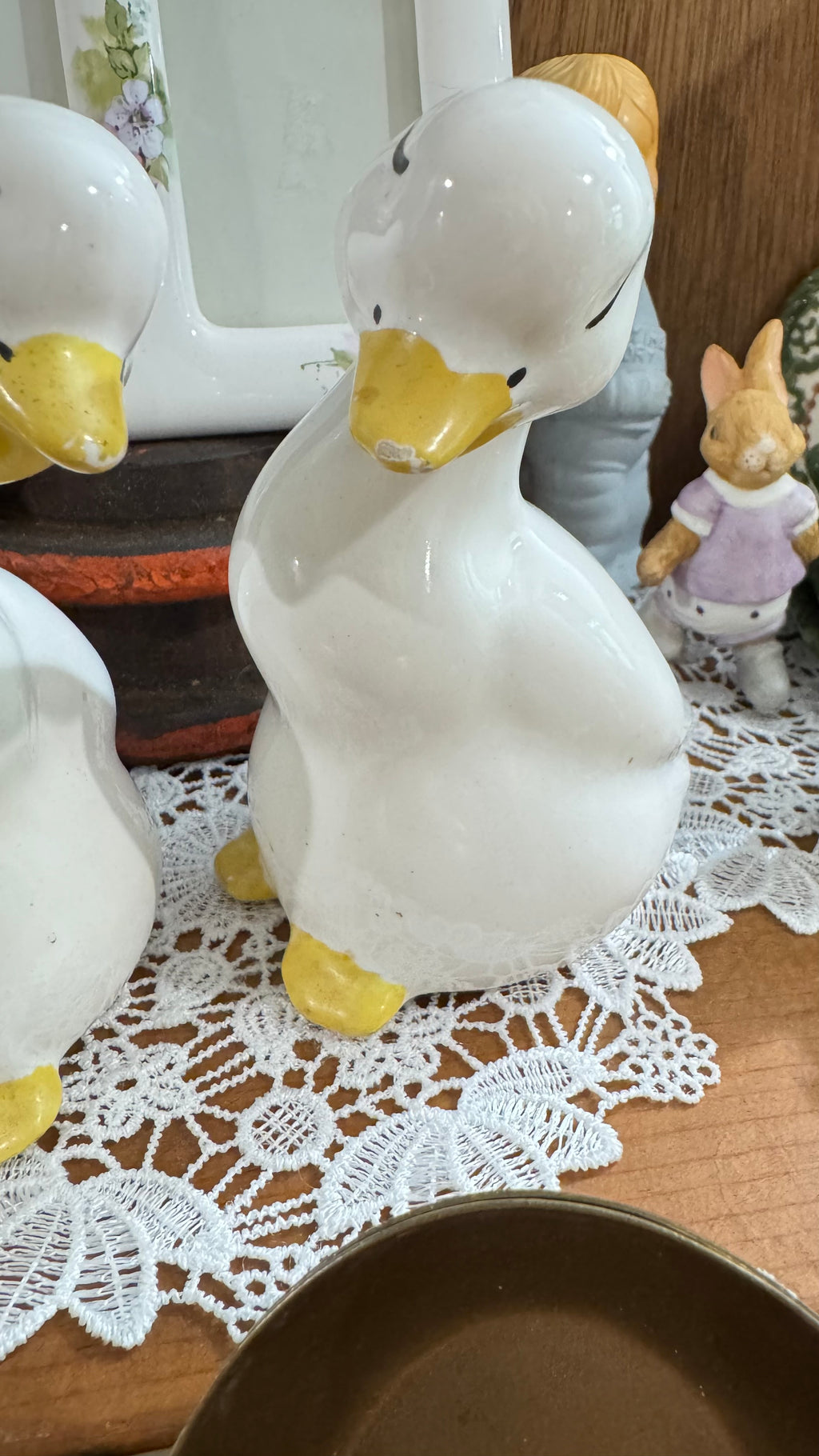 Pair of White & Yellow Ceramic Duck Figurines – Farmhouse Decor