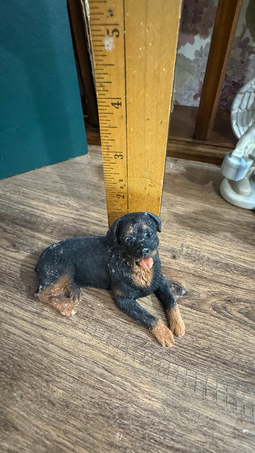 Vintage Stone Critters Rottweiler Dog Figurine – United Design