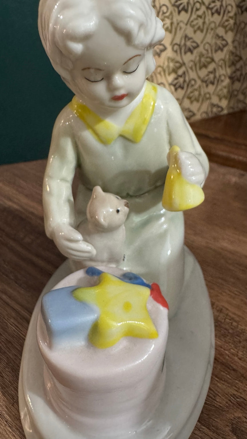 K’s Collection Porcelain Child & Kitten Christmas Figurine