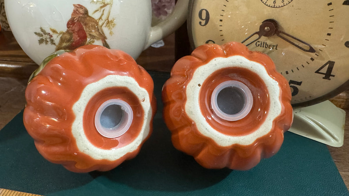 Ceramic Pumpkin Salt & Pepper Shakers – Fall Harvest Décor