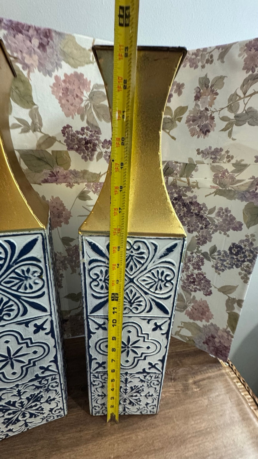 Set of 2 Blue & White Mediterranean Style Decorative Floor Vases – Gold Accent