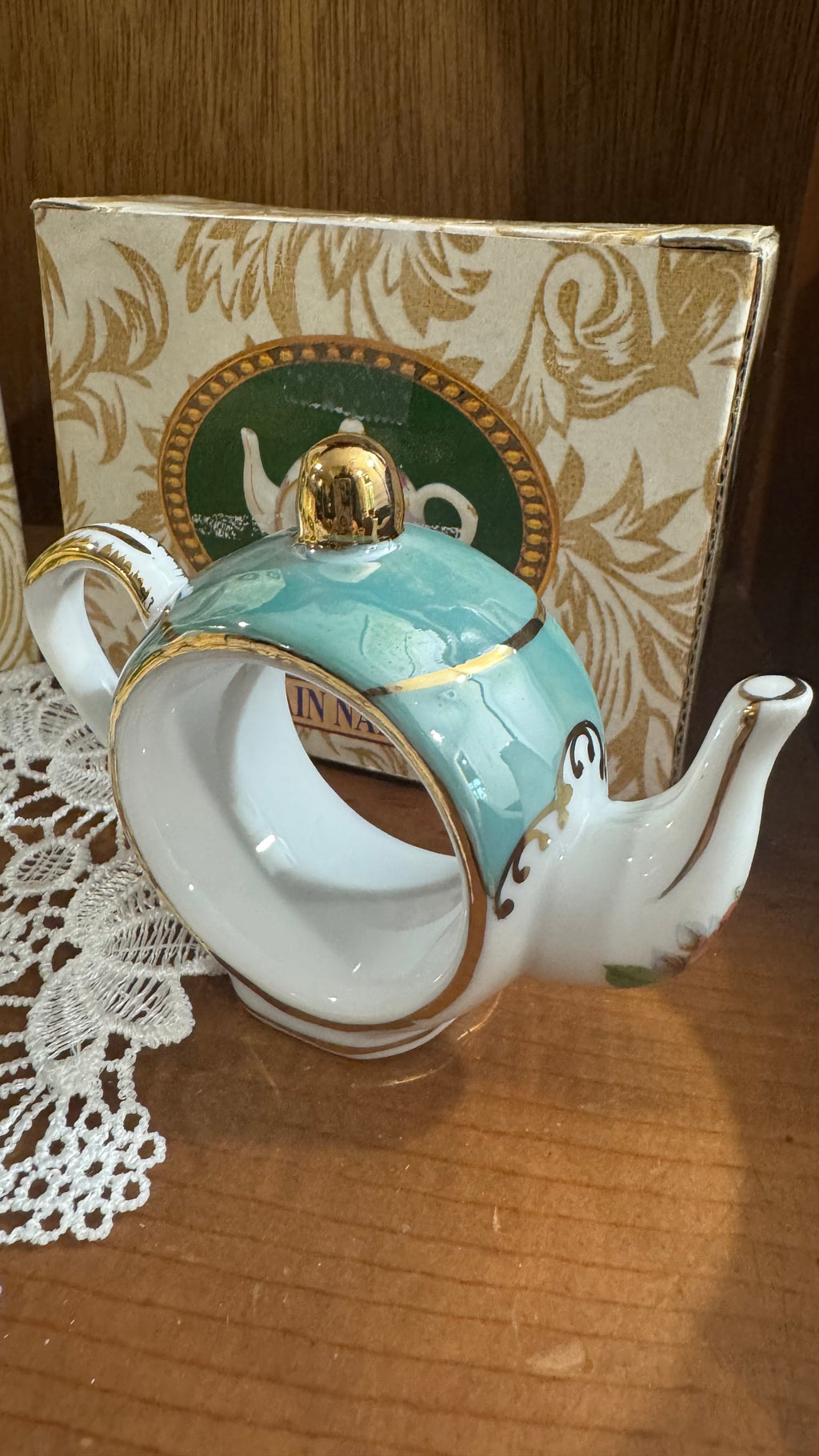 Set of 5 Cracker Barrel Porcelain Teapot Napkin Rings – Pastel Floral & Gold Trim – Boxed