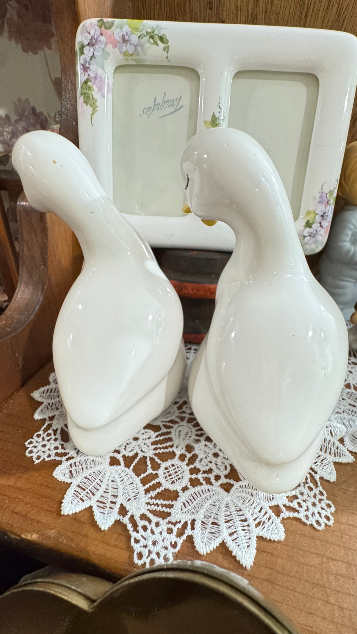 Pair of White & Yellow Ceramic Duck Figurines – Farmhouse Decor