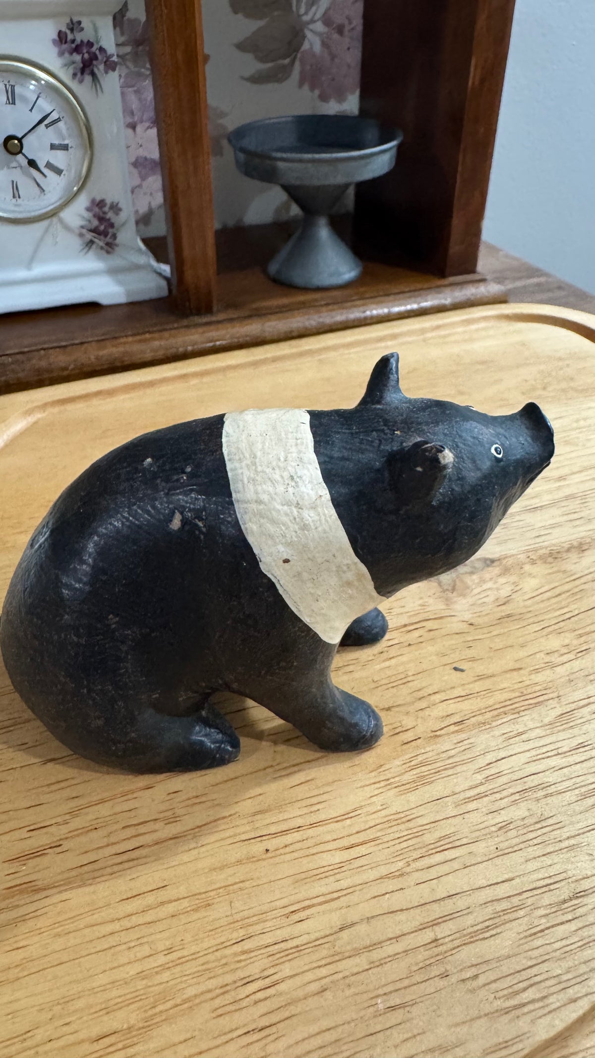 Black & Cream Sitting Pig Figurine – Primitive Farmhouse Décor –