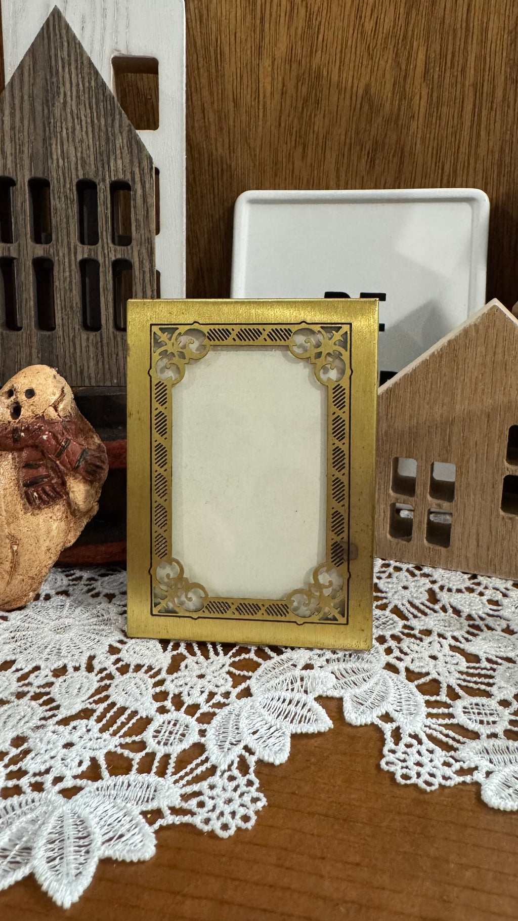 Small Gold-Tone Filigree Tabletop Picture Frame