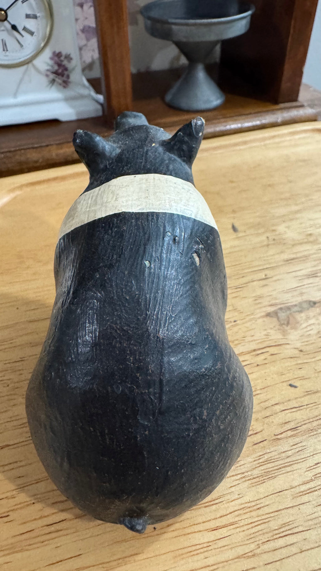 Black & Cream Sitting Pig Figurine – Primitive Farmhouse Décor –