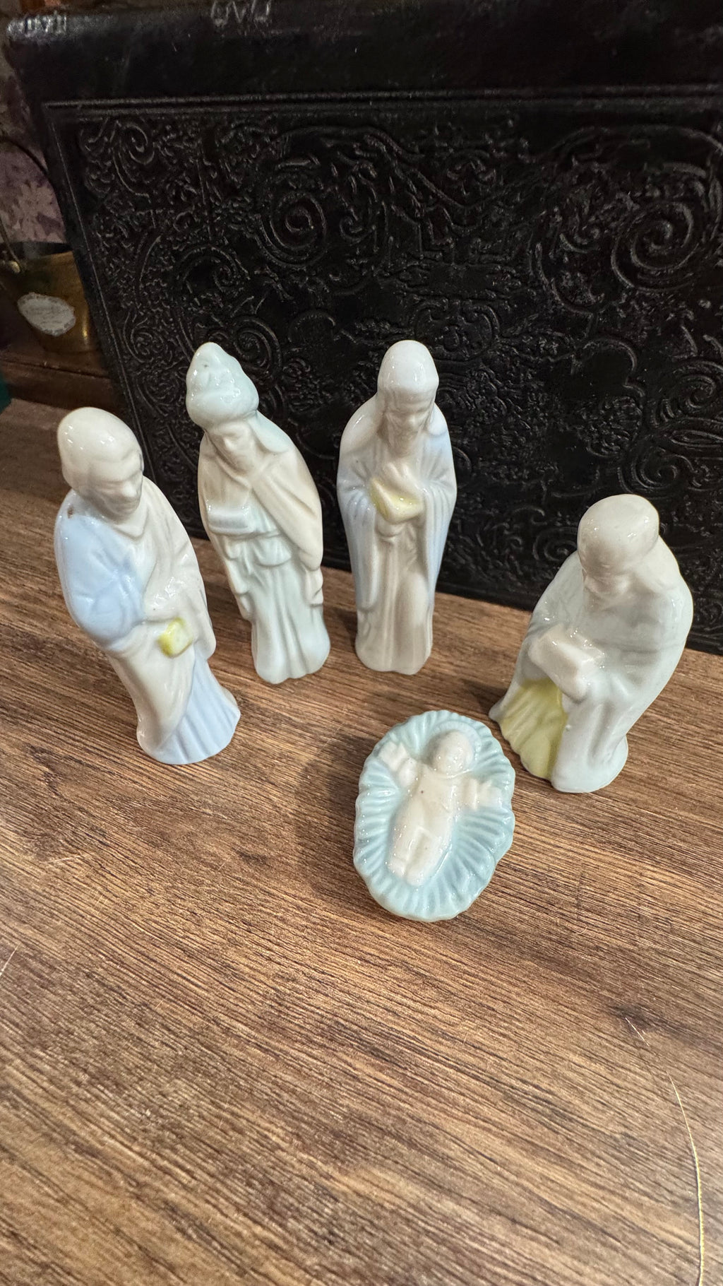 Miniature Pastel Porcelain Nativity – 5 Pieces