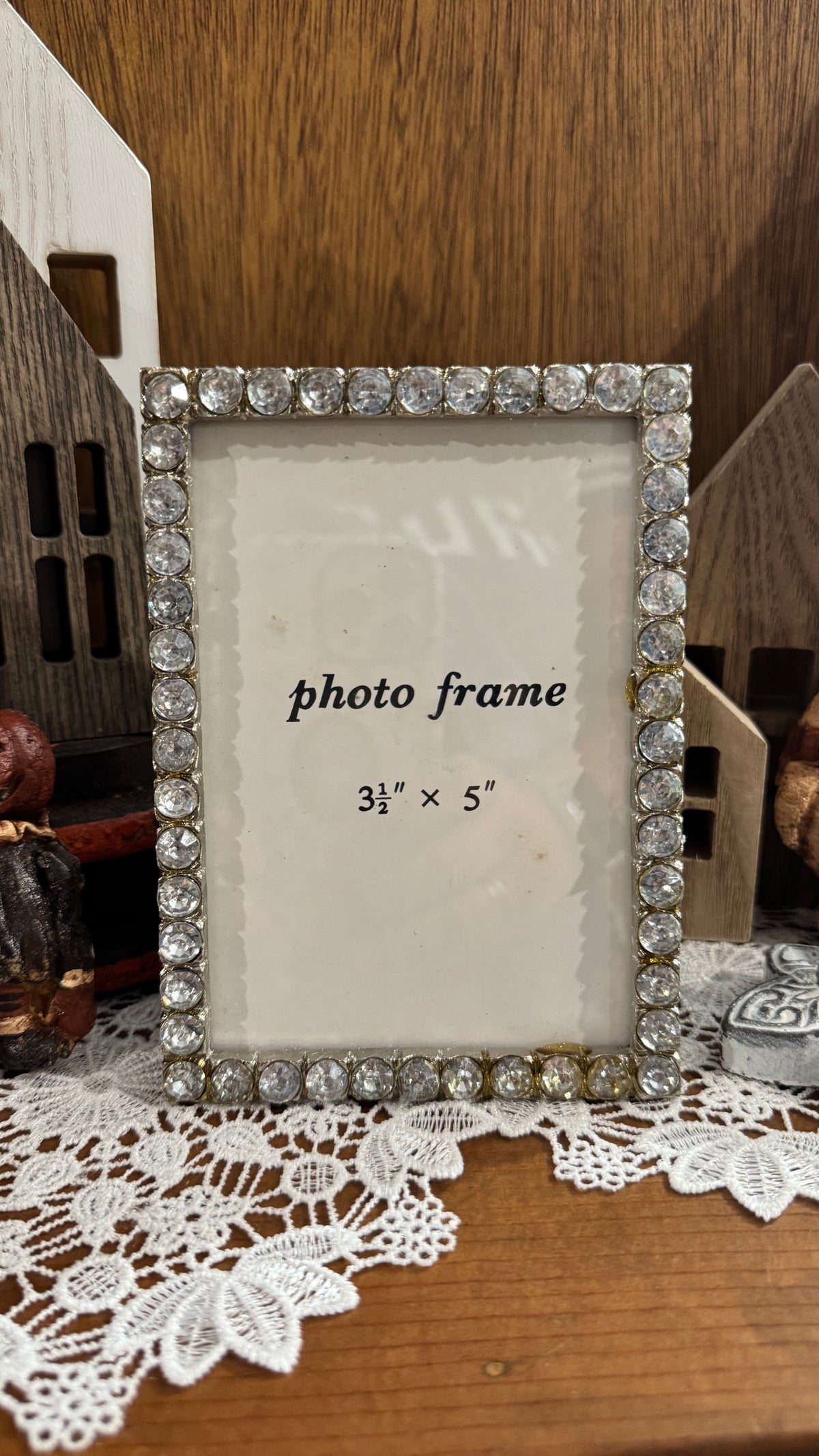 Title: Sparkling Rhinestone Tabletop Photo Frame – 3½″ × 5″