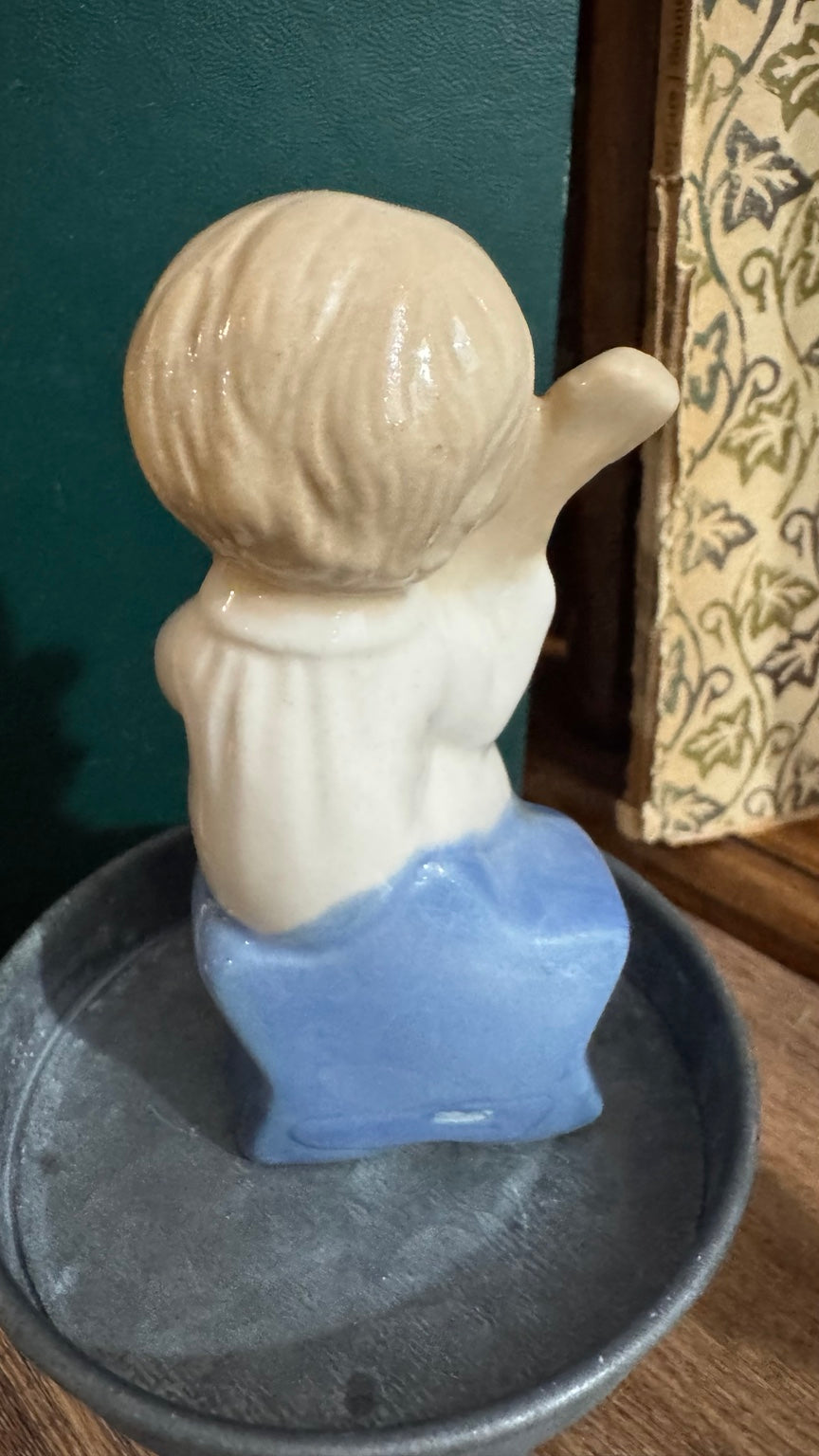 Porcelain Child Musician Figurine – Lute/Mandolin