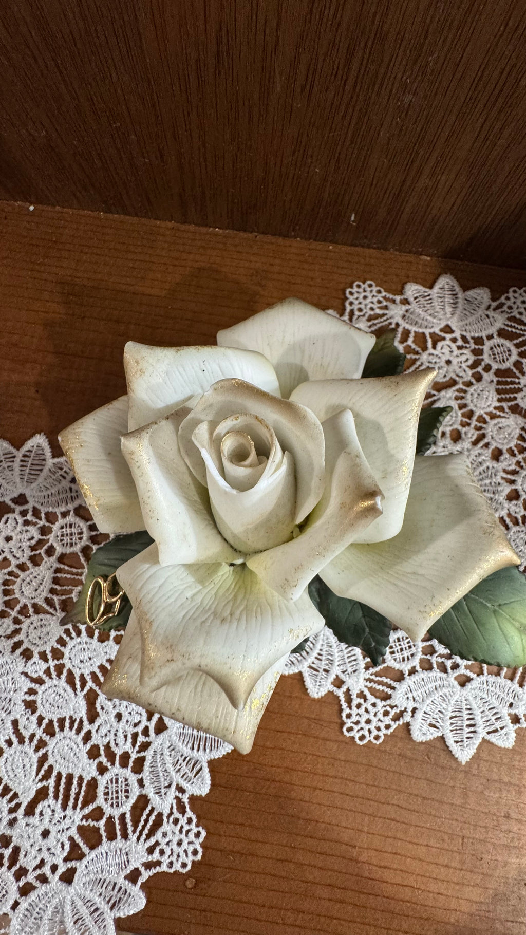 50th Anniversary Ivory Rose Figurine – Gold Accents & Green Leaves