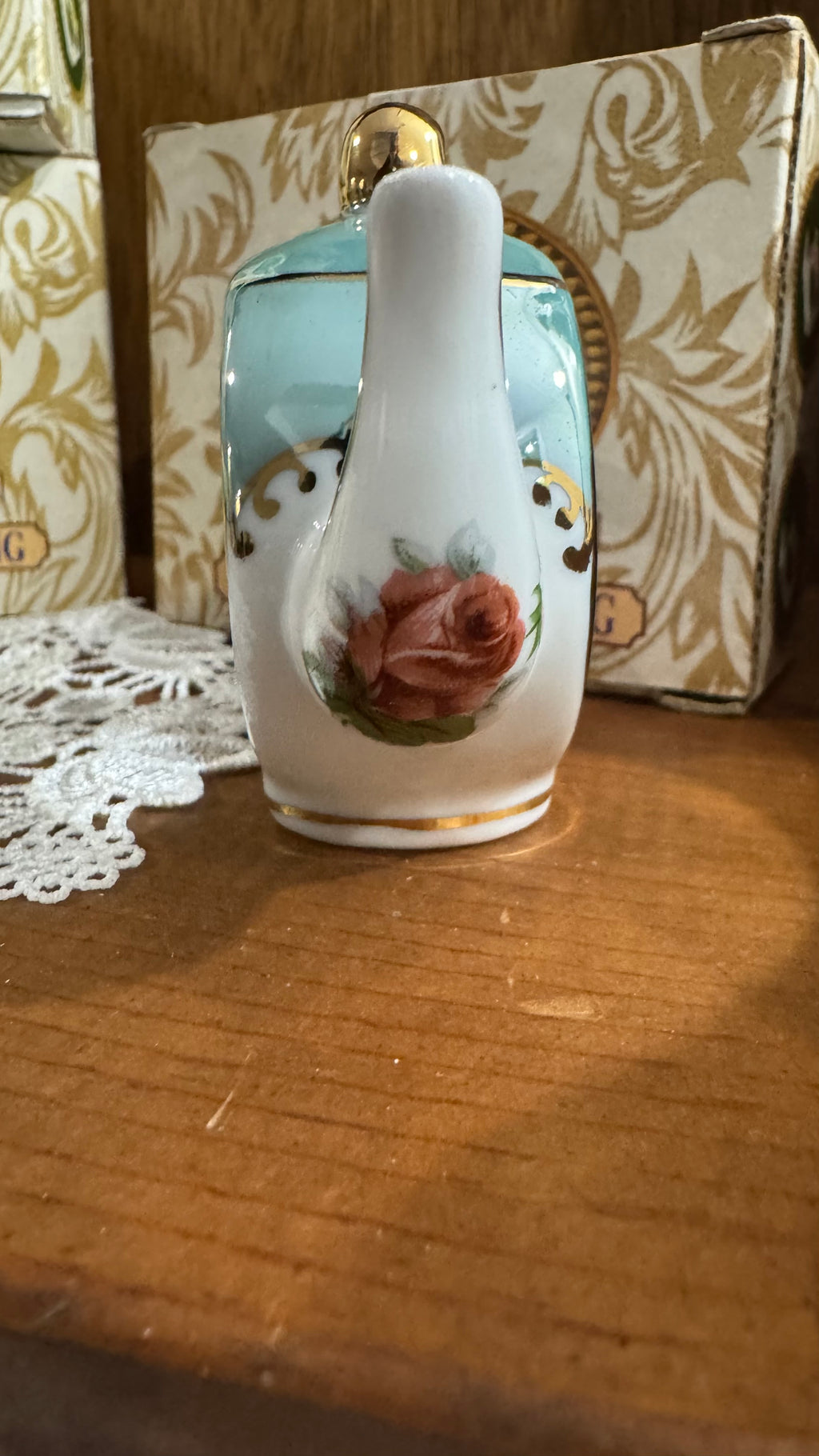 Set of 5 Cracker Barrel Porcelain Teapot Napkin Rings – Pastel Floral & Gold Trim – Boxed