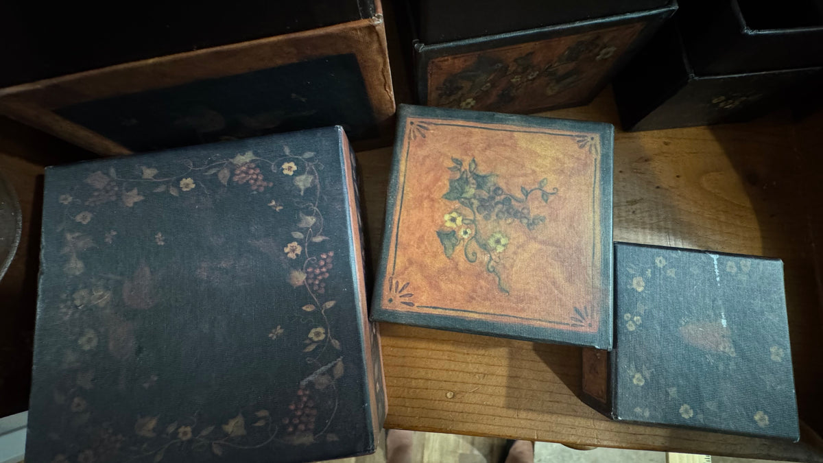 Bob’s Boxes Primitives “Very Fine Grapevine” Decorative Storage Boxes – Set of 3