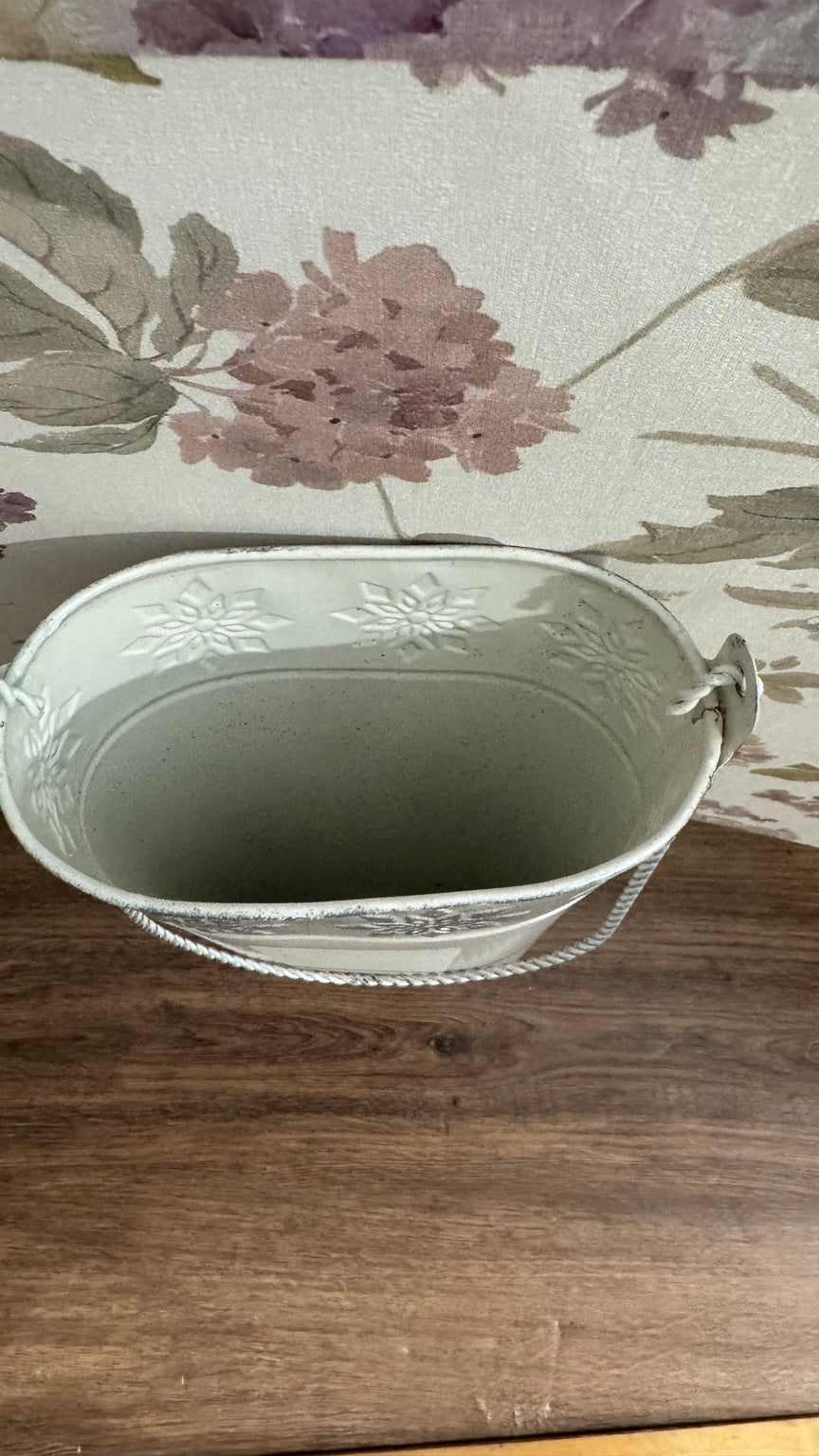 White Metal Farmhouse Wall Pocket Vase | Rustic Floral Holder