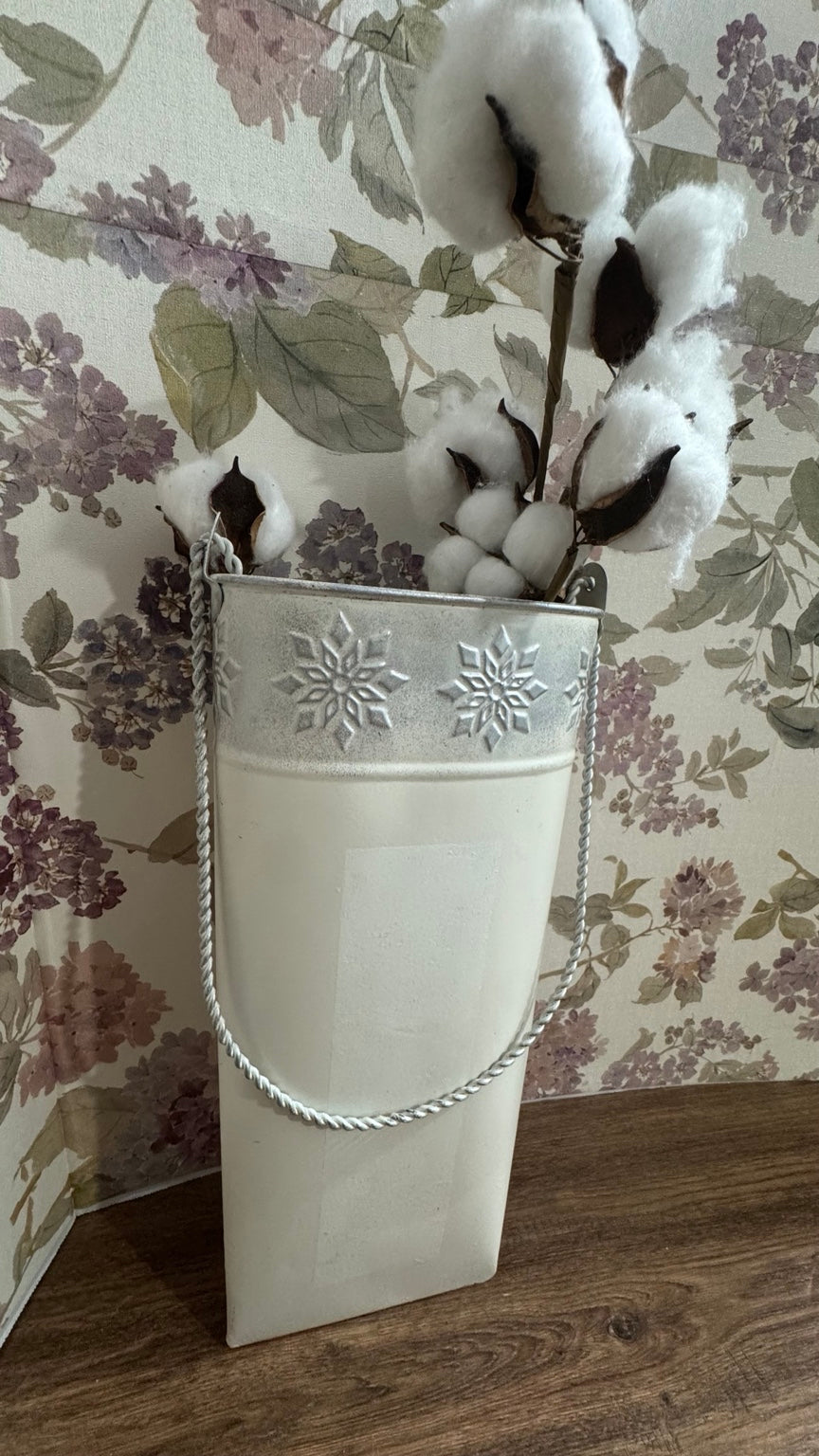 White Metal Farmhouse Wall Pocket Vase | Rustic Floral Holder