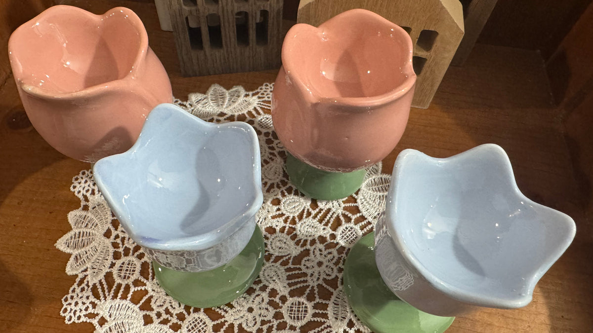 Set of 4 Pastel Tulip Ceramic Egg Cups – Pink & Blue with Green Bases