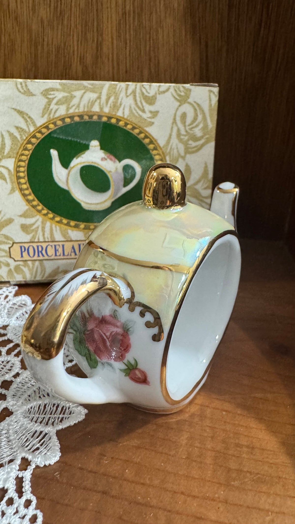 Set of 5 Cracker Barrel Porcelain Teapot Napkin Rings – Pastel Floral & Gold Trim – Boxed