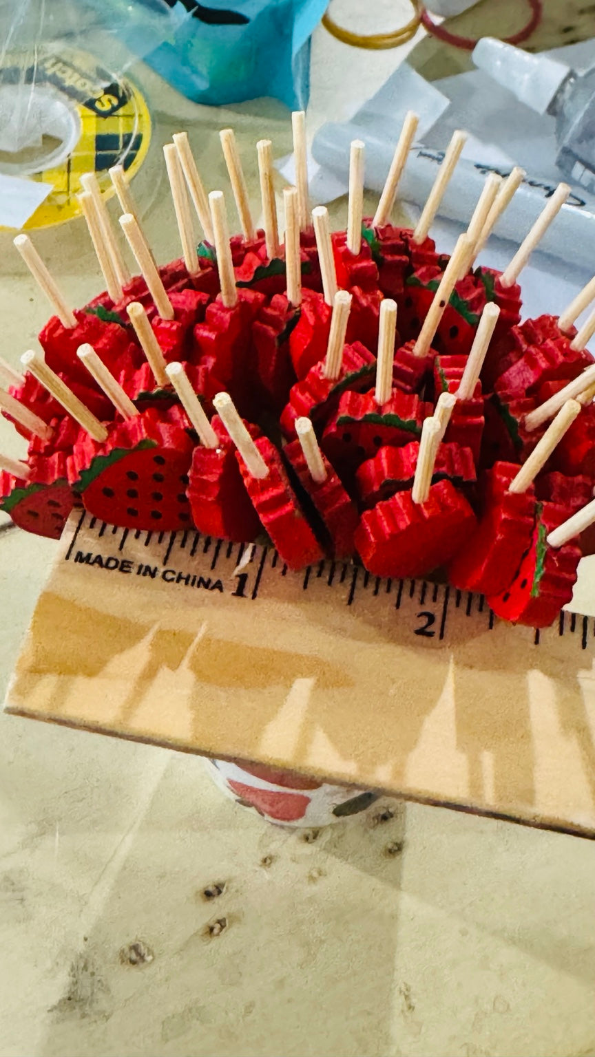 Strawberry Cup with 40 Strawberry Picks – Retro Kitchen Decor
