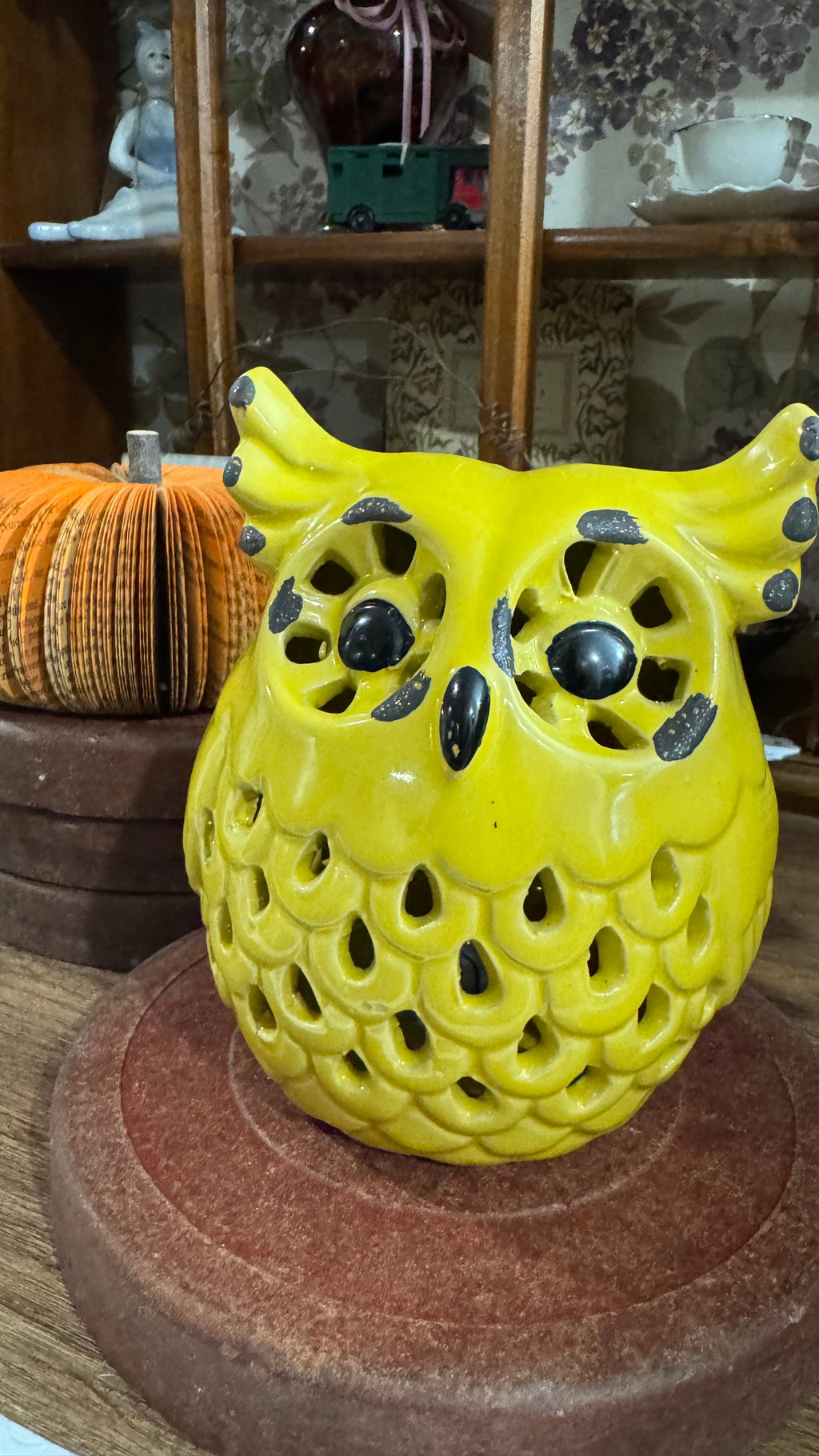 Yellow Ceramic Owl Decor with Cutout Feathers