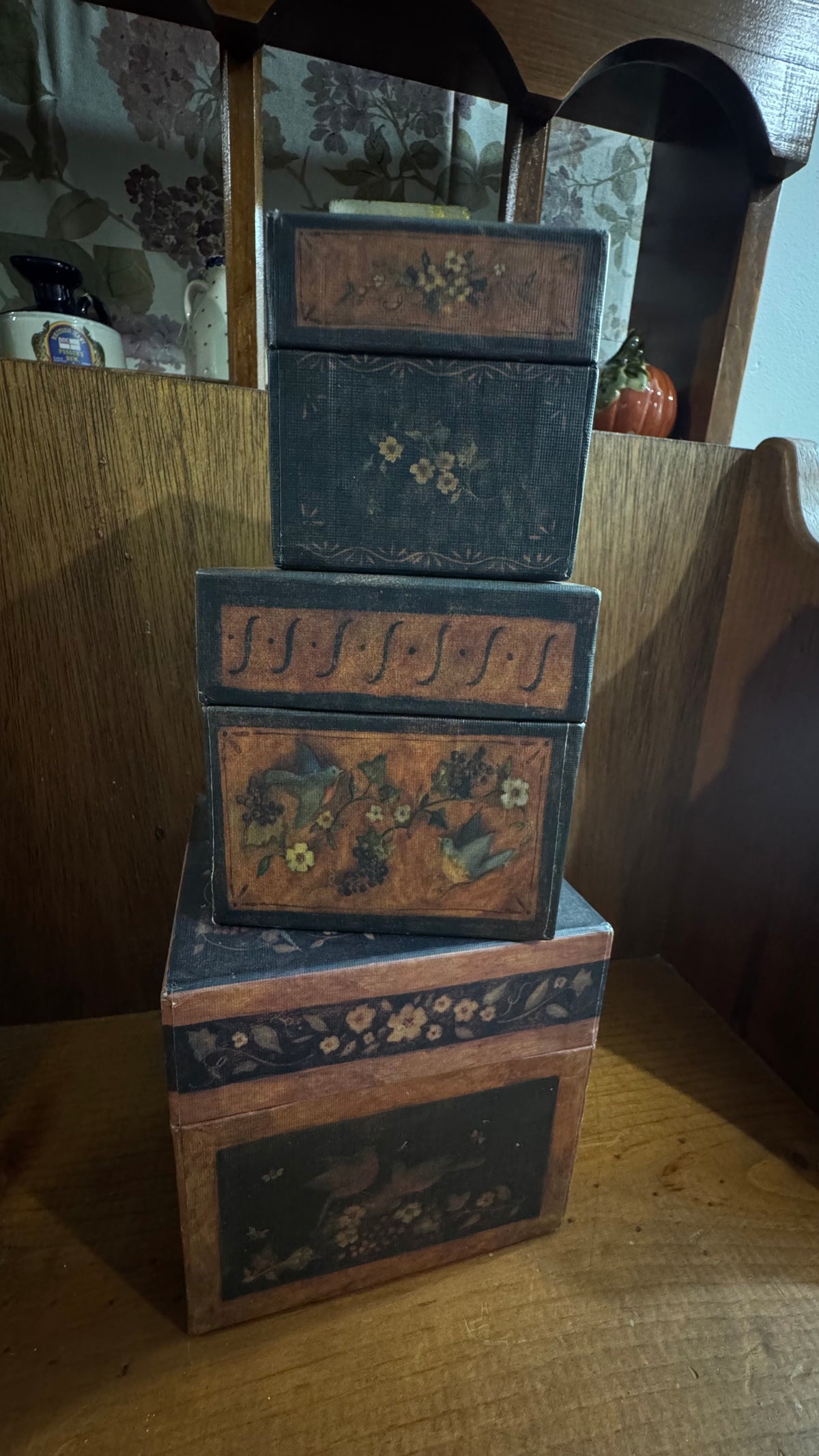 Bob’s Boxes Primitives “Very Fine Grapevine” Decorative Storage Boxes – Set of 3