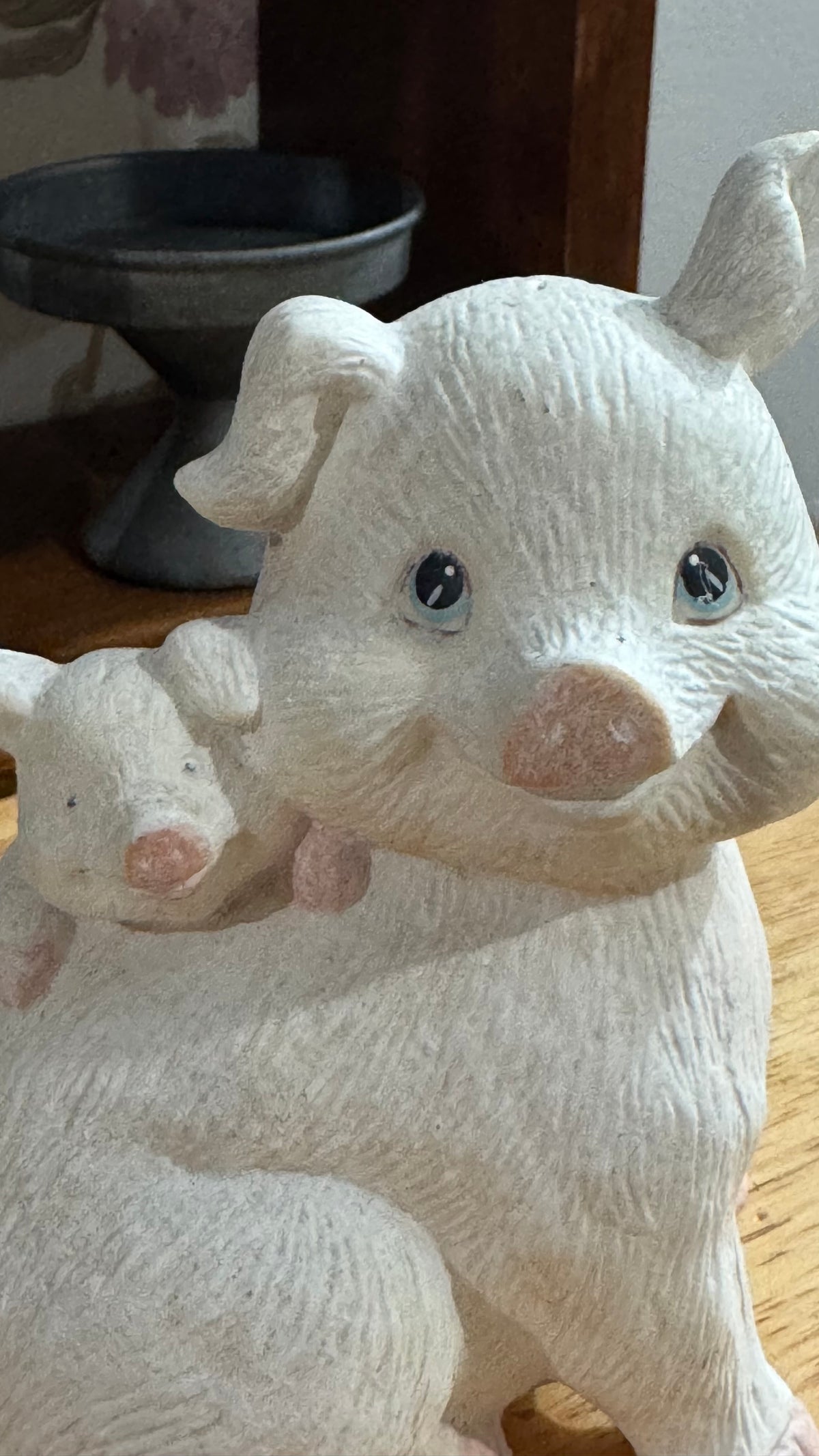 Ceramic Mama Pig & Piglet Figurine – White & Pink Country Décor –