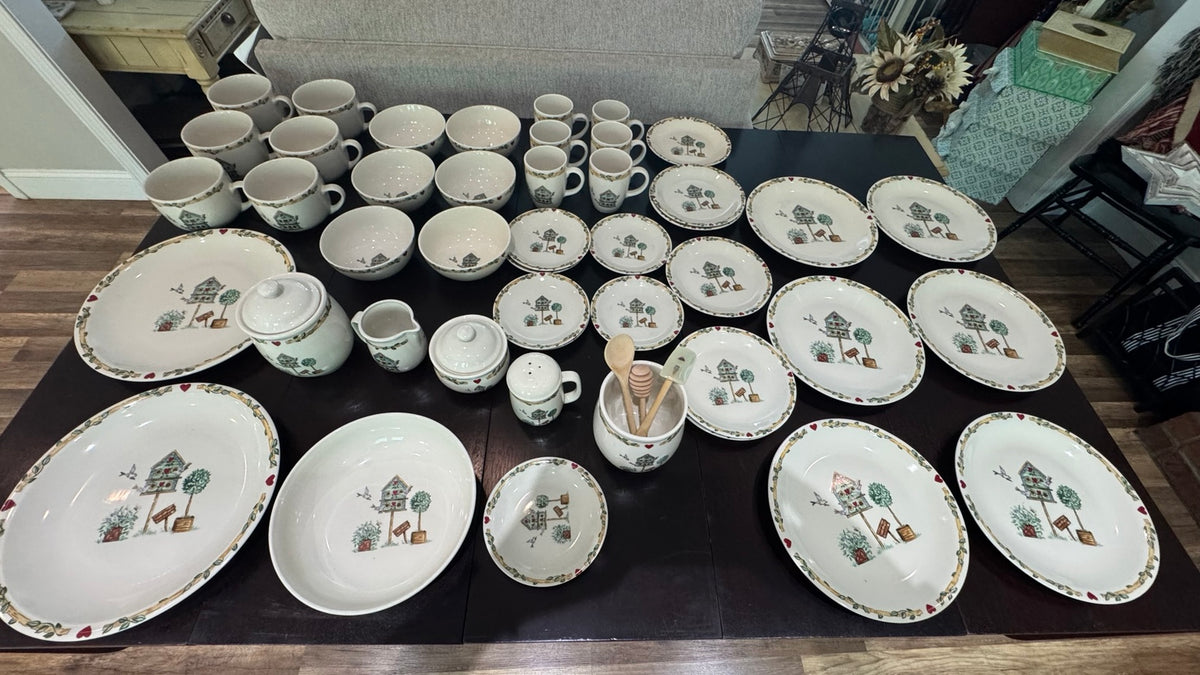 45 Pc Thomson Pottery Birdhouse Country Cottage Dinnerware Set