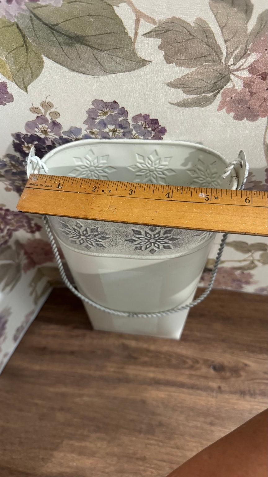 White Metal Farmhouse Wall Pocket Vase | Rustic Floral Holder