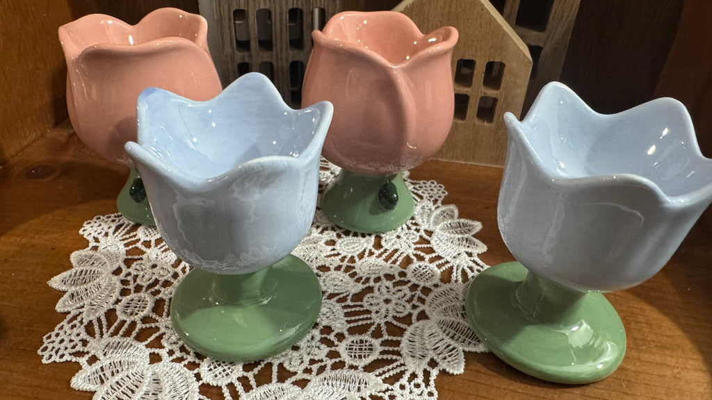 Set of 4 Pastel Tulip Ceramic Egg Cups – Pink & Blue with Green Bases