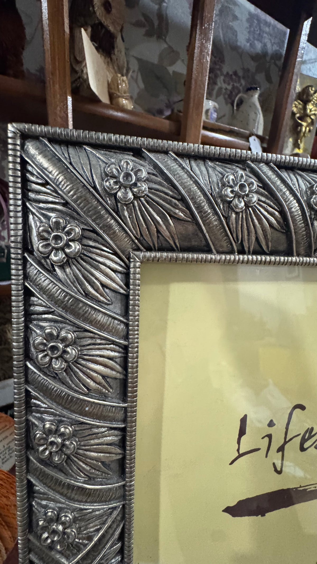 Lifestyle Silver-Tone Floral Picture Frame – 8×10