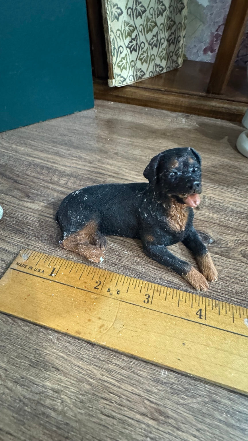 Vintage Stone Critters Rottweiler Dog Figurine – United Design