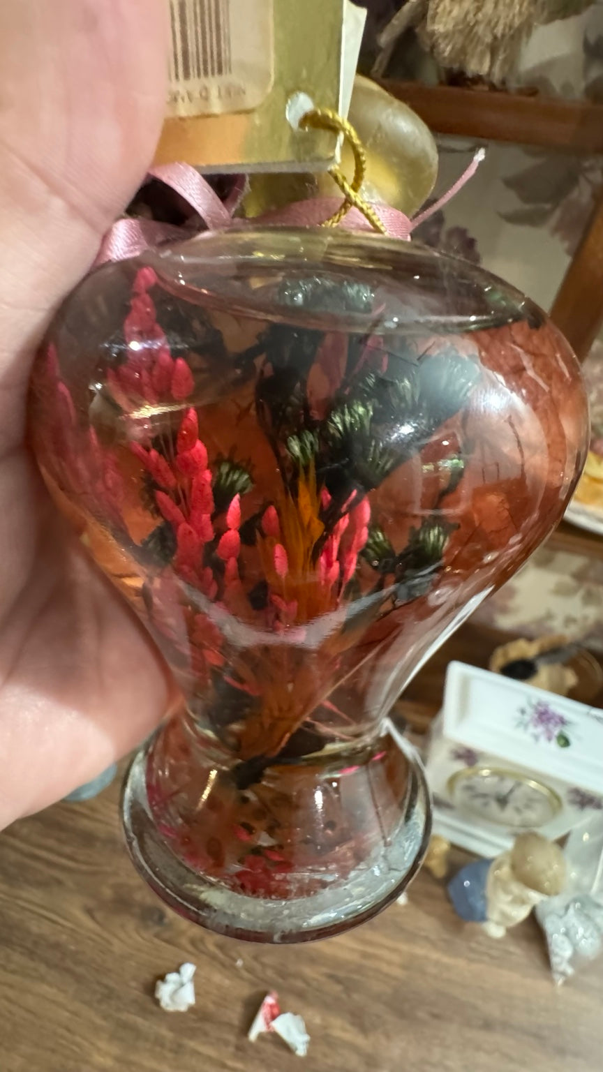 Nuit D’Amour Glass Floral Perfume Bottle Décor