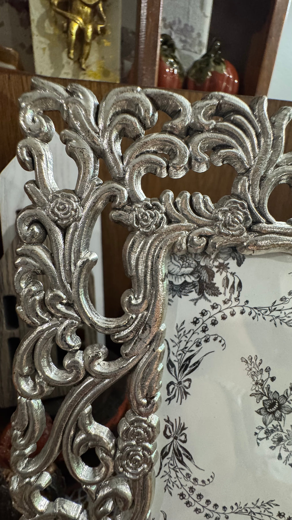 Ornate Silver-Tone Floral Scroll Photo Frame – 4×6 –