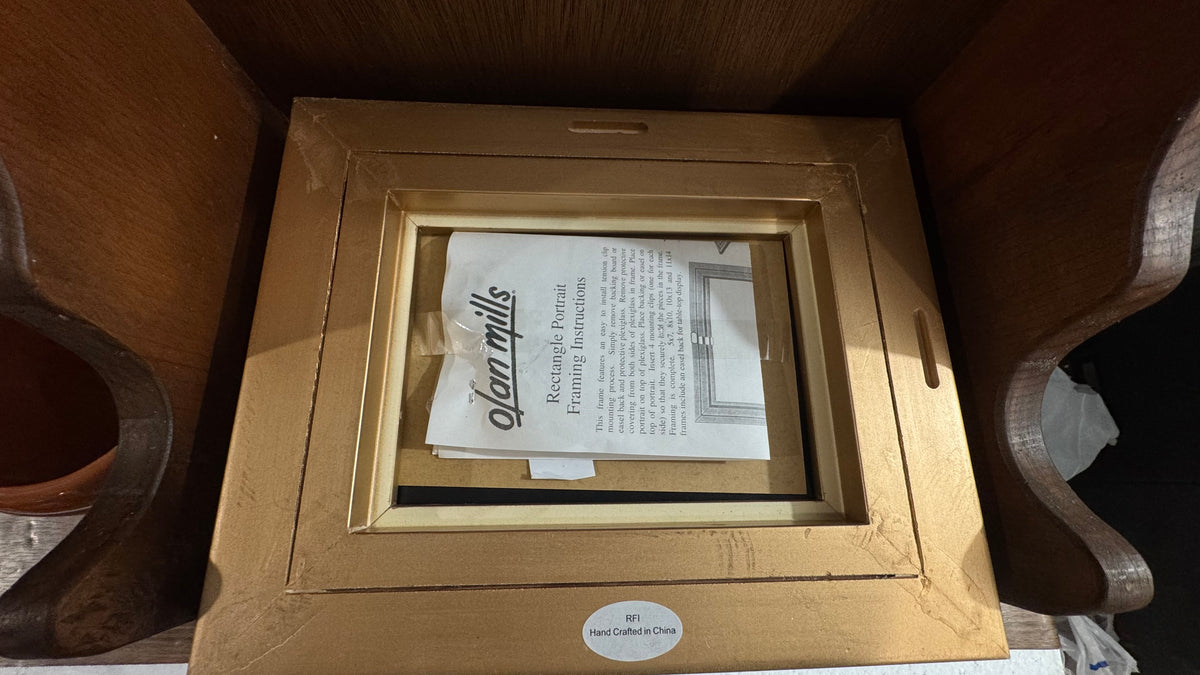 Olan Mills Ornate Gold Picture Frame – 5×7