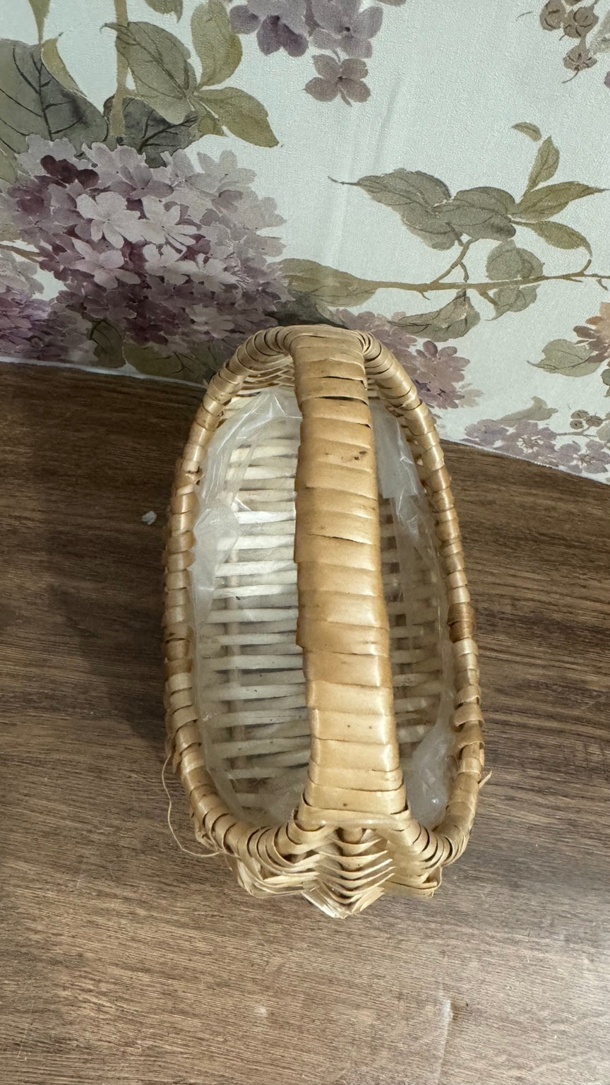 Small Vintage Oval Wicker Basket with Handle