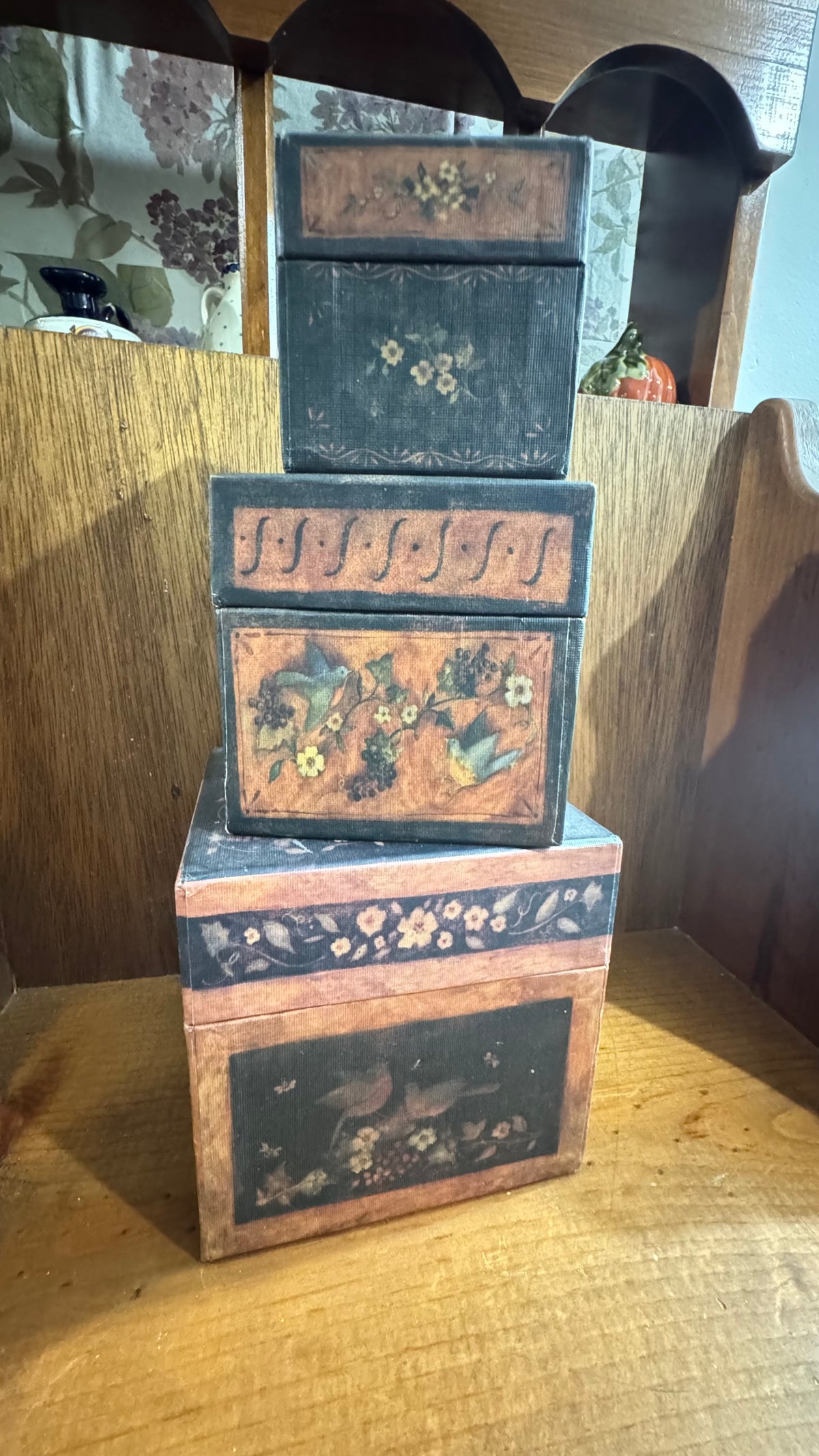 Bob’s Boxes Primitives “Very Fine Grapevine” Decorative Storage Boxes – Set of 3