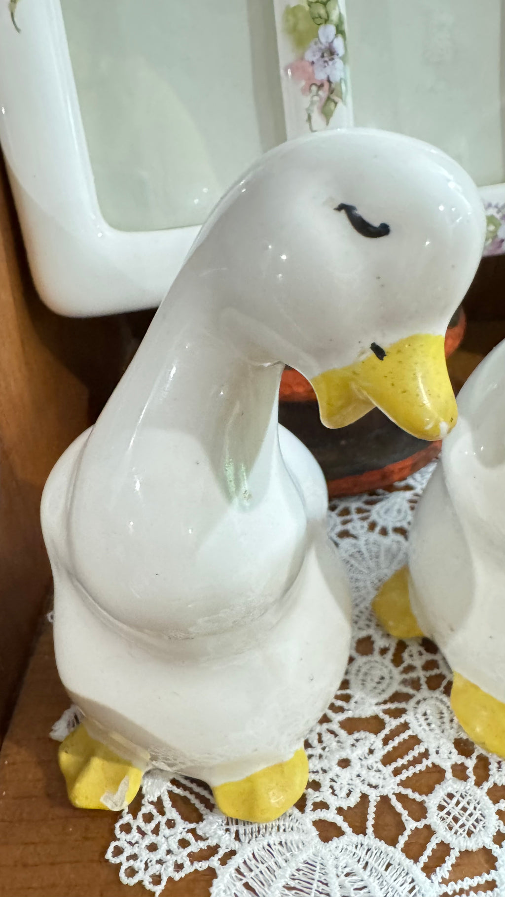 Pair of White & Yellow Ceramic Duck Figurines – Farmhouse Decor