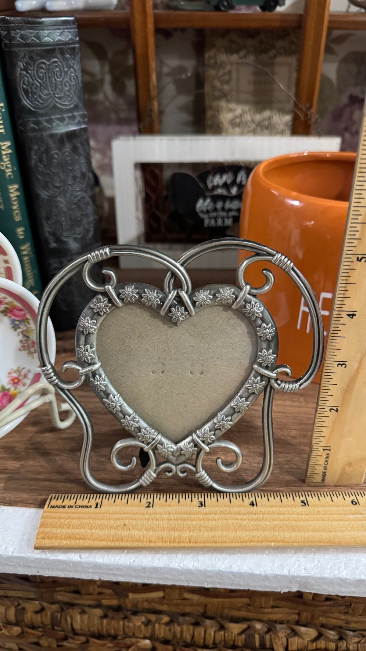 SUN Silver-Tone Heart Picture Frame with Daisies & Scrollwork