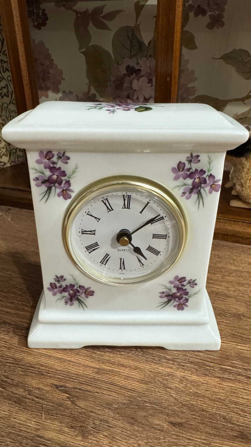 Vintage Porcelain Violet Floral Quartz Mantel Clock – Made in Taiwan