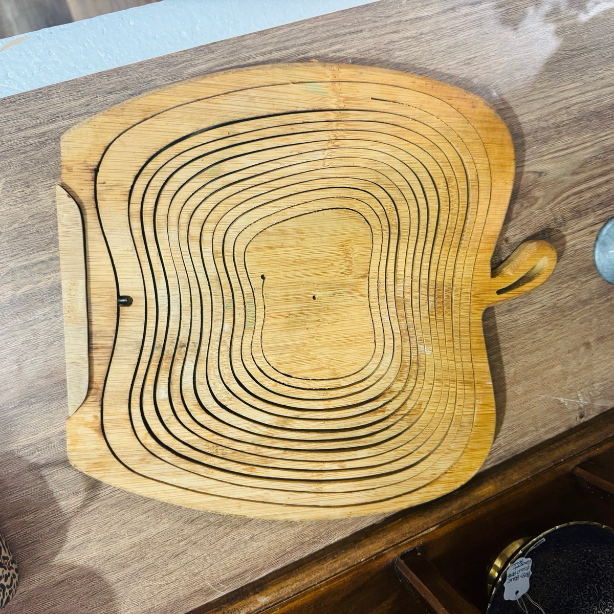 Vintage-Style Bamboo Collapsible Apple Basket – Folding Puzzle Basket