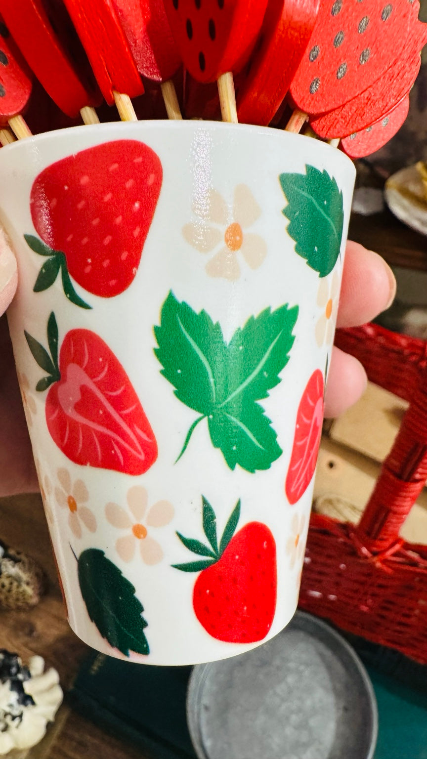 Strawberry Cup with 40 Strawberry Picks – Retro Kitchen Decor