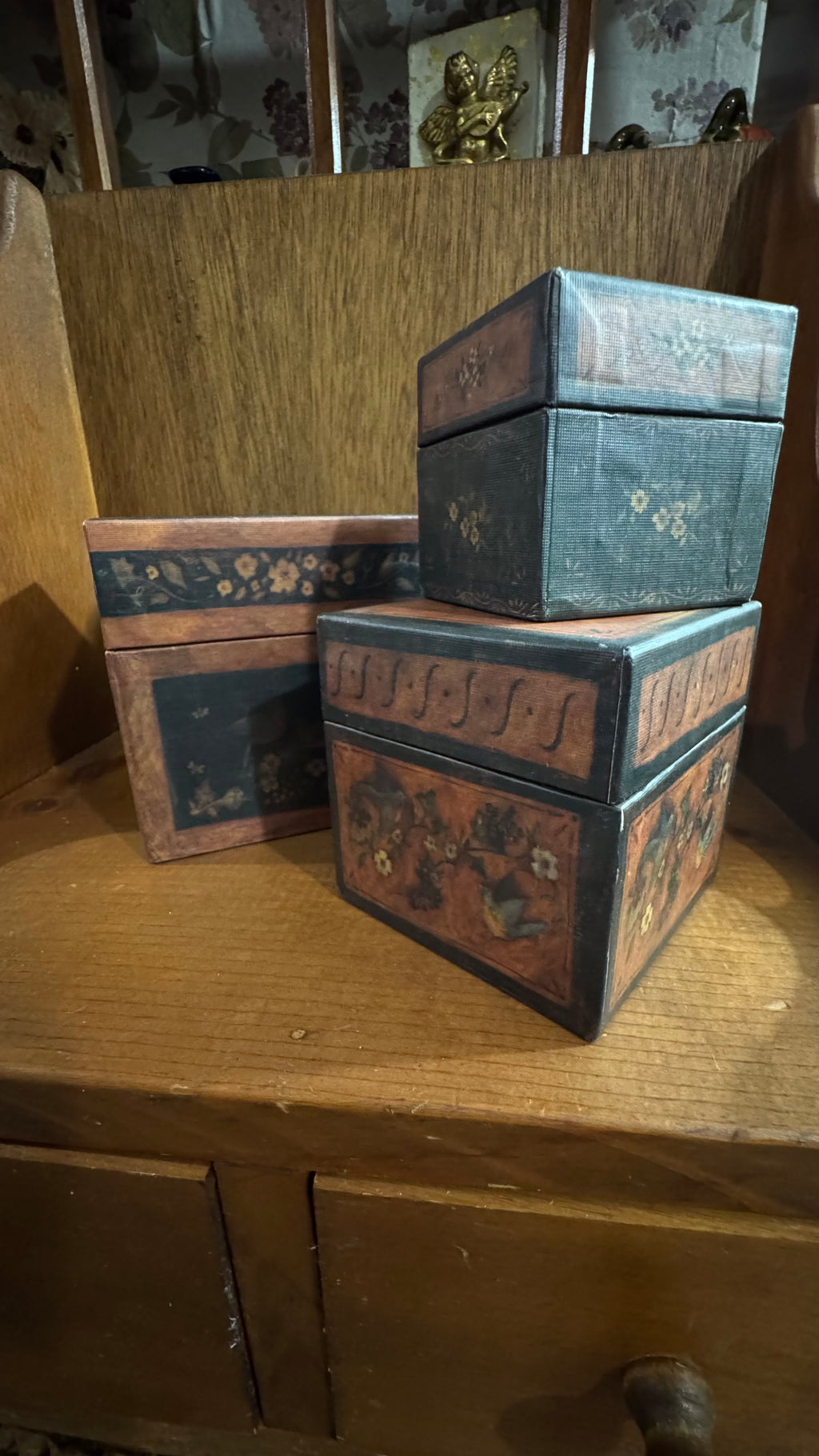 Bob’s Boxes Primitives “Very Fine Grapevine” Decorative Storage Boxes – Set of 3