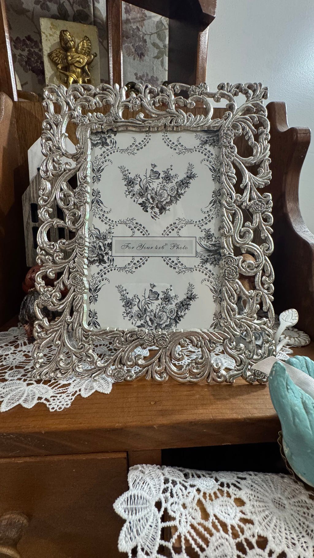 Ornate Silver-Tone Floral Scroll Photo Frame – 4×6 –