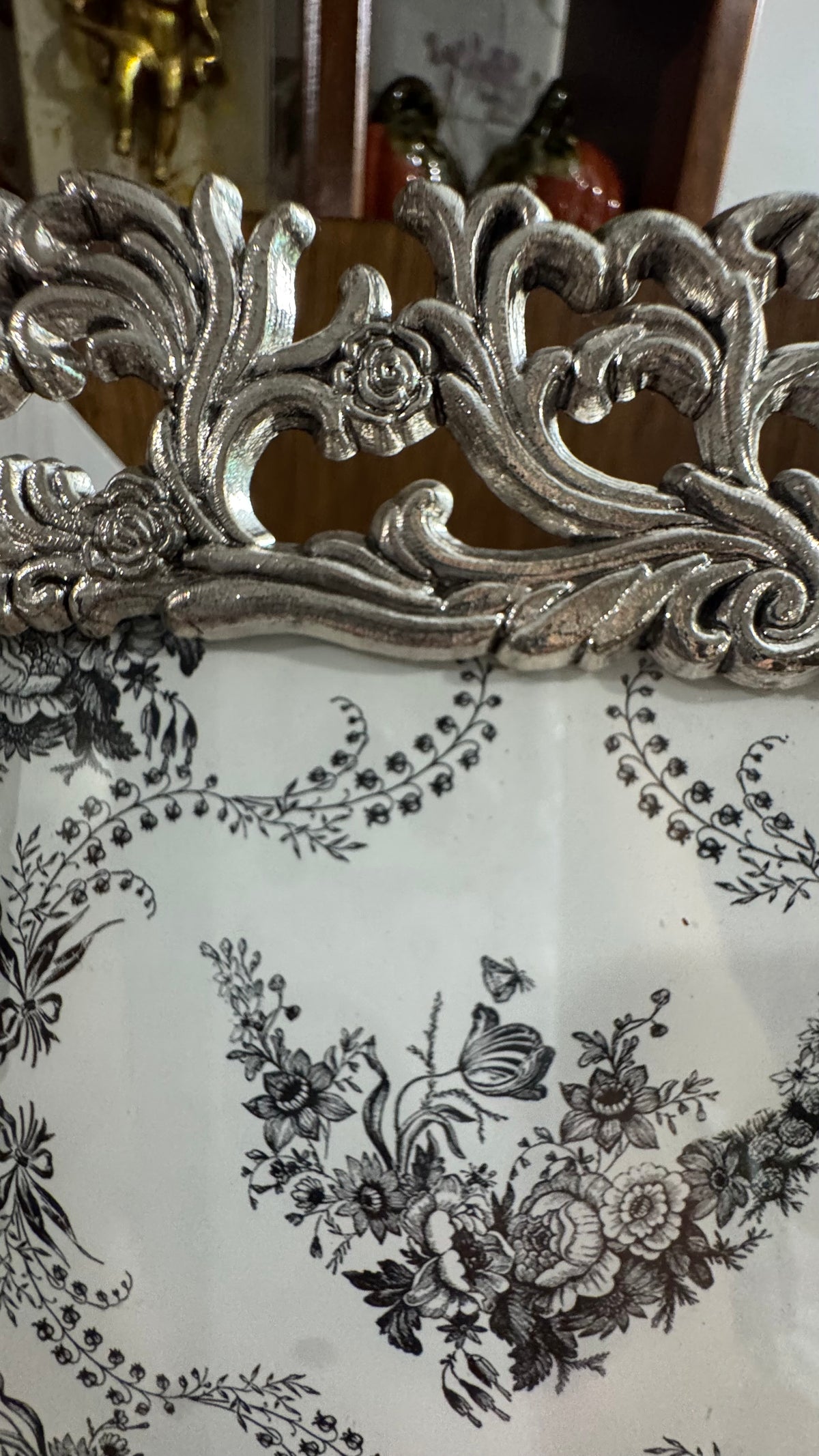 Ornate Silver-Tone Floral Scroll Photo Frame – 4×6 –